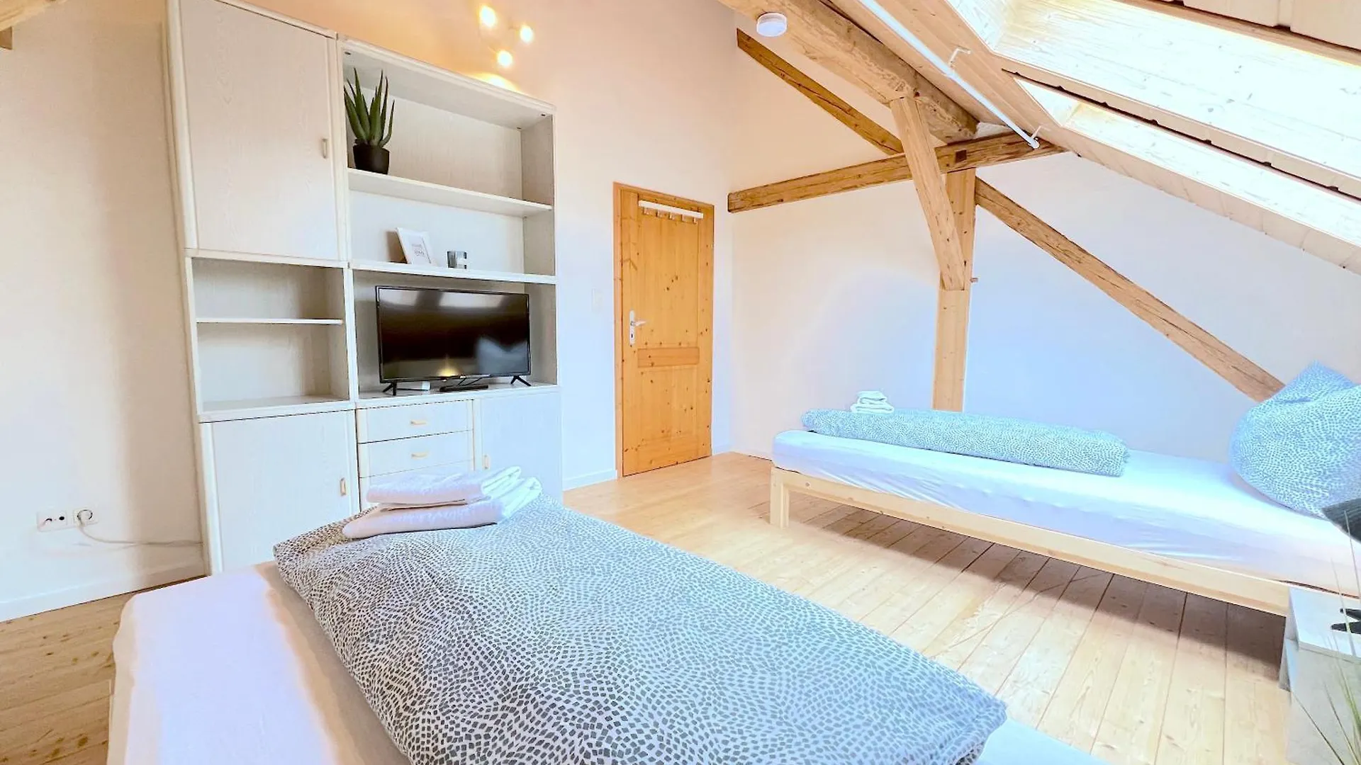 III Apartment 6 Personen - Monteurzimmer - Ferienwohnung - Dingolfing